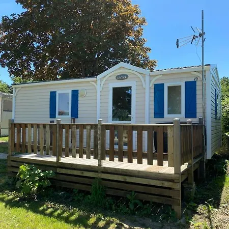 Camping Camping Le Bellevue Proche De Royan *
